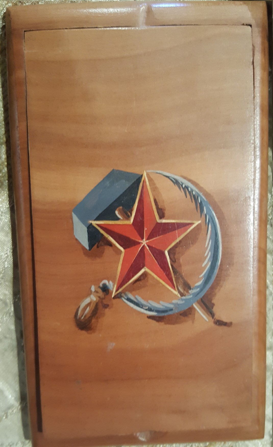 saunders cigarette box