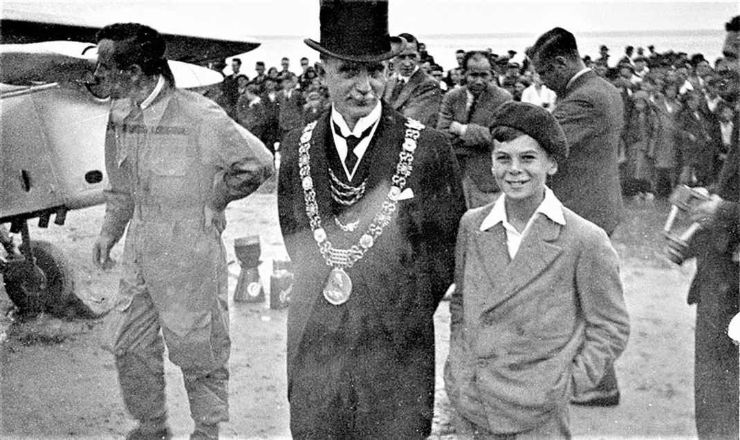 Ernest Clarke as boy at air show 2